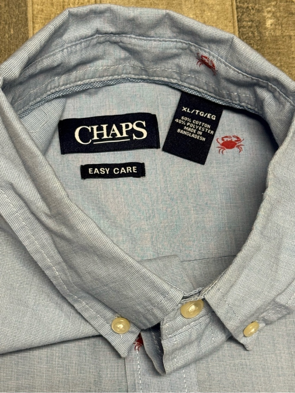 CHAMPS Men’s XL/TG Light Blue Easy Care Button-Down Shirt Red Crab Accent Casual
